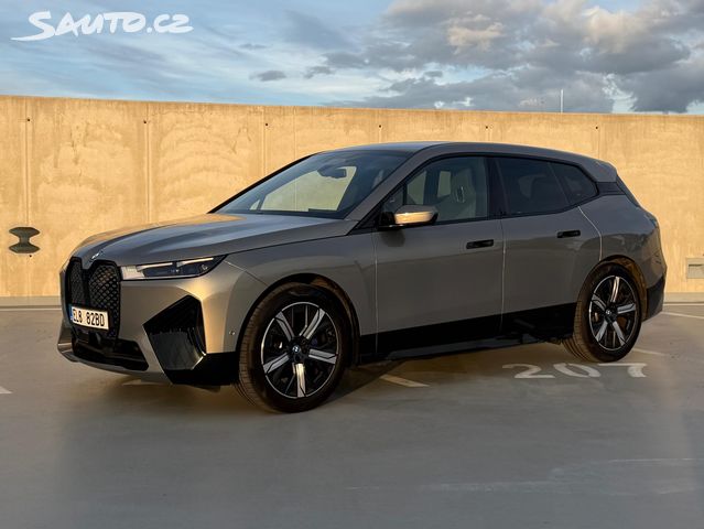 BMW iX